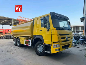 中古6*425000/30000LFlowメーター装備オイルタンカートラック-新品/中古SINOTRUK/HOWO軽量ディーゼル/天然ガス輸送 - Product Image 3