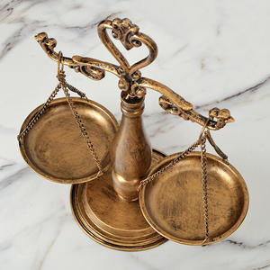 Vente en gros de nouveaux ornements d'échelle d'équilibre décoratifs pour la maison en métal vintage de style européen pour la décoration de bureau de <span class=keywords><strong>cabinet</strong></span> d'avocats - Product Image 2