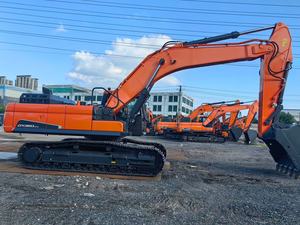 รถขุดตีนตะขาบ DX360 ใหม่เอี่ยม กำลังสูง ระบบไฮดรอลิก พร้อมเกียร์ PLC รับประกัน 1 ปี สำหรับงานดินและก่อสร้างถนน - Product Image 4