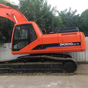 รถขุดตีนตะขาบ Doosan DH300-7 ขนาด 30 ตัน กำลังแรง บุ้งกี๋ 1.2 ลบ.ม. มือสองคุณภาพดี ปั๊มไฮดรอลิก แบริ่ง เครื่องยนต์ เกียร์ PLC-CE - Product Image 3