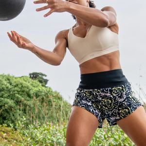 Pantalones de malla deportivos de 5 pulgadas para hombre, shorts de running de 4 pulgadas de malla para mujer, talla grande, negros, elásticos, con forro, para entrenamiento intenso - Product Image 6