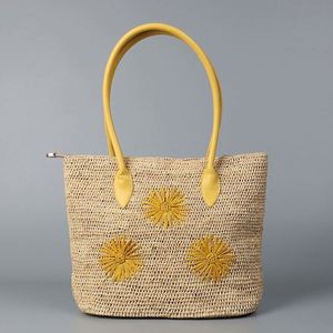 2025 New Arrival Women Handmade <b>Raffia</b> Straw HandBag Large Capacity Single Shoulder Embroidered Daisy Handheld Straw Bags - Product Image 1