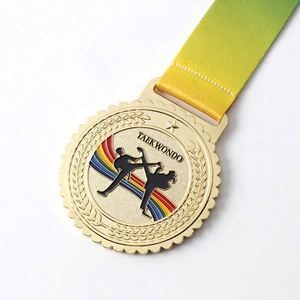Medalla de Oro Deportiva de Fútbol, Karate y Carreras con Logotipo 3D de Aleación de Aluminio Pulido, Diseño de Fábrica, con Grabado e Impresión de Cinta Personalizada - Product Image 3