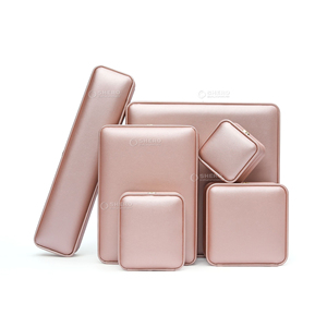 Coffret bijoux velours personnalisé rectangulaire emballage plastique pour collier, bracelet, boucle d'oreille, bague bijoux - Product Image 1