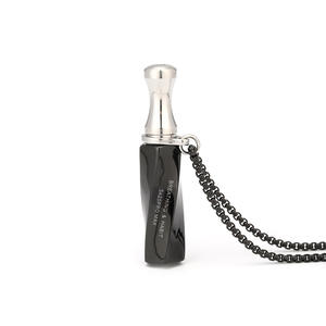 Collana con Catena in Bambù e Ciondolo a Forma di Scheletro in Acciaio Inox con Diamanti, Regalo Unisex Sportivo per Oli Essenziali - Product Image 1