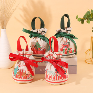 Sacs cadeaux de Noël en tissu avec cordon de serrage et poignées en ruban pour enfants, sacs à pommes pour la veille de Noël, 12 cm x 10 cm x 16 cm - Product Image 1