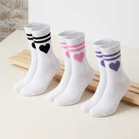 Chaussettes de sport tricotées personnalisées avec logo ODM, chaussettes légères à motif cœur, chaussettes de sport rembourrées