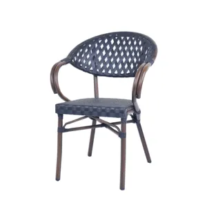 Grosir kursi taman rotan Retro mebel teras luar ruangan untuk halaman aula Taman makan terbuat dari logam