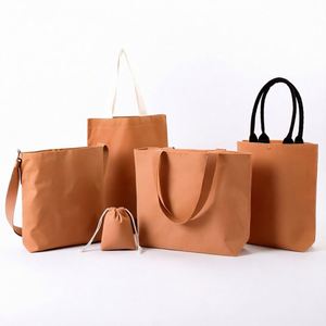 Bolsa de Mano Personalizada de Moda Sostenible, Nueva Tendencia 2026, con Corcho Reciclado con Certificación GRS para Regalos Corporativos ESG - Product Image 2