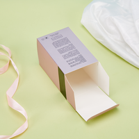 Boîte en papier couché brillant de haute qualité pour emballage cadeau de cosmétiques et soins de la peau, avec logo imprimé en feuille d'or sur mesure, format personnalisé, pour parfum