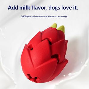 Jouet à mâcher en caoutchouc pour chien, design mignon et luxueux, écologique, en forme de fraise et de fruit du dragon, vente en gros - Product Image 2