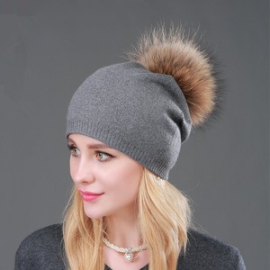 Autumn and Winter <strong>Women</strong> '<strong>s</strong> Knitted Woolen <strong>Hat</strong> Fur Ball Warm Woolen <strong>Hat</strong> Fashionable <strong>Women</strong>' <strong>s</strong> Pullover <strong>Hat</strong> - Product Image 2