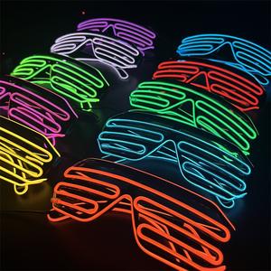 Gafas LED Recargables de Luz Fría para Halloween, Decoraciones de Neón para Mascaradas, Despedidas de Soltera 2024, Graduaciones y Eventos para Adultos - Product Image 5