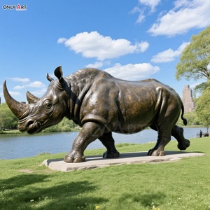 Giardino urbano personalizzato moderno grande bronzo fusione animale scultura a grandezza naturale rinoceronte esecuzione statua in bronzo per arredamento pubblico - Product Image 1