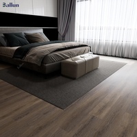Hochwertiger Starrkern-PVC-SPC-Vinylboden Umweltfreundlich Wasserdicht Rutschfest Klicksystem CE-Zertifiziert Modern Walnuss-Optik