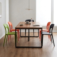 Chaises de salle à manger en polypropylène PP empilables, modernes et durables, vente en gros directe d'usine pour la maison, les restaurants, les cafés et les appartements