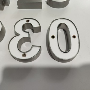 Letrero de Metal Personalizado en Acero Inoxidable Pulido para Hoteles y Empresas de Construcción con Iluminación LED Impermeable - Product Image 4