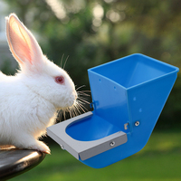 Mangeoire Automatique en Plastique et Acier Suspendue pour Lapin, Bol Verrouillable pour Cage à Lapins