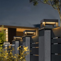 Vente chaude décoratif jardin colonne principale porte de jardin étanche poteau de porte en acier inoxydable solaire extérieur colonne lampe