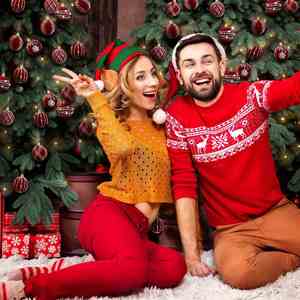 Adornos Navideños Colgantes de Terciopelo Borgoña, Bolas e Iluminaciones Resistentes a los Golpes, Decoración de Plástico de Alta Calidad - Product Image 3