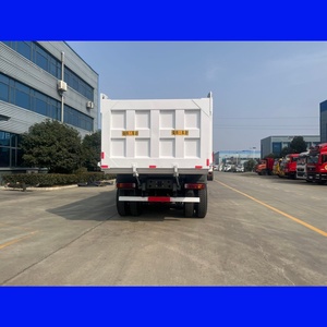 <span class=keywords><strong>Camion</strong></span> <span class=keywords><strong>benne</strong></span> basculante Sinotruk Howo 6x4 neuf de fabrication chinoise, 10 roues, pour charges lourdes, avec <span class=keywords><strong>benne</strong></span> renforcée pour l'exploitation minière - Product Image 4