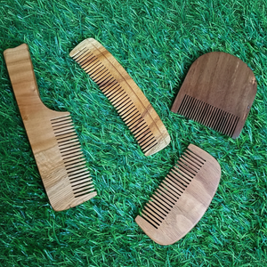 Peignes à cheveux de conception classique perle d'eau douce casque peigne à cheveux naturel peigne à cheveux de taille Standard fait à la main - Product Image 1