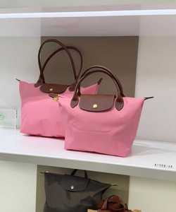 Thiết Kế Sang Trọng Cổ Điển Nylon Tote Túi Công Suất Lớn Vai Giản Dị Mua Sắm Túi Với Hai Tay Cầm New York Phong Cách Dành Cho Phụ Nữ - Product Image 4