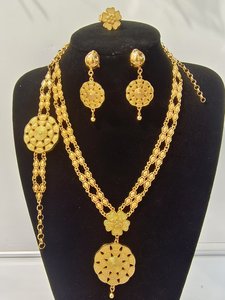 <span class=keywords><strong>Set</strong></span> di gioielli africani in oro riempito di Dubai a quattro pezzi, <span class=keywords><strong>set</strong></span> di collana e orecchini in oro giallo 14k, gioielli neri africani - Product Image 5