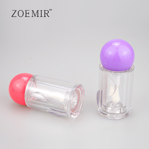 Tubos de brillo labial transparentes con tapa esférica roja y morada, botellas vacías de aceite labial, tubos redondos de plástico giratorios para lápiz labial líquido con tapón. - Product Image 3