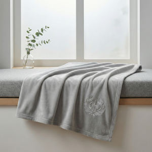 Heavy Duty Flannel Outdoor <b>Blankets</b> Custom Hotel Logo Bulk Wholesale <b>Waterproof</b> Camping <b>Picnic</b> Travel <b>Blankets</b> for Resort Use - Product Image 1