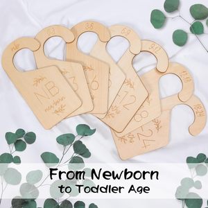 Set di 7 Appendiabiti in <span class=keywords><strong>Legno</strong></span> per Vestiti da Neonato, da 0 a 24 Mesi, Adatti per Organizzazione e Decorazione - Product Image 1