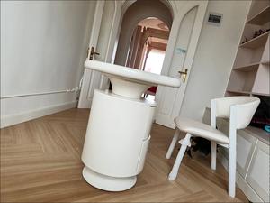 Escritorio Curvo Estilo Crema, Escritorio de Computadora Moderno y Minimalista para Oficina en Casa - Product Image 6