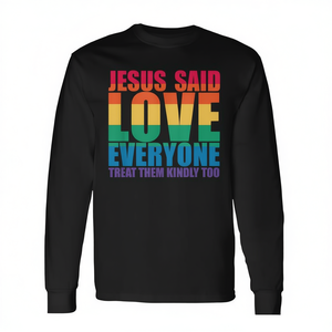 Maglietta a maniche lunghe con messaggio cristiano: Gesù ha detto 'Ama tutti', design arcobaleno - Product Image 2