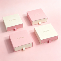 Boîte cadeau personnalisée rose et violette bicolore avec gaufrage, ruban, cadre photo en carton pour bijoux et cosmétiques avec logo en feuille d'or