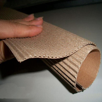 Papier kraft ondulé vierge A/B/C 140 g/m² haute résistance au froissement, adapté à la fabrication de boîtes d'expédition