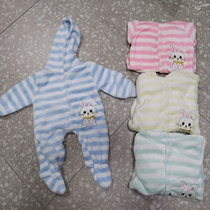 Conjunto de <span class=keywords><strong>Ropa</strong></span> de Dibujos Animados para Bebés Recién Nacidos de 0 a 9 Meses con Manoplas Plegables y Calcetines, <span class=keywords><strong>Ropa</strong></span> de Invierno de Forro Polar con Capucha para Niñas y Niños - Product Image 1