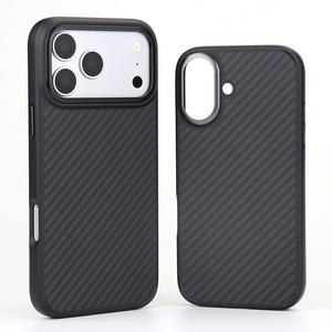 Funda Magnética de Lujo a Prueba de Golpes de Fibra de Carbono 1500D para iPhone 17/17 Air/17 Pro Max, Funda de TPU+PC con Marco Metálico para la Lente de la Cámara - Product Image 3