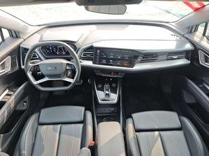 Audi Q4 <span class=keywords><strong>E</strong></span>-tron 40 SUV Elettrico Usato 2024, Versione Premium <span class=keywords><strong>a</strong></span> Lunga Autonomia, Pronto per l'Esportazione, Bianco su Nero - Product Image 4