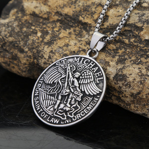 Yunnique – collier avec pendentif rond en acier inoxydable, saint Michel, saint patron de la loi, bijoux de Style Hip Hop pour hommes - Product Image 4