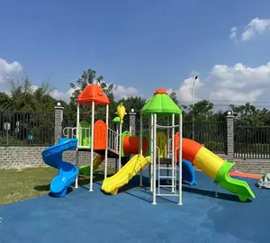 equipamento para atividades ao ar livre corrediças de plástico para crianças e alpinistas playground ao ar livre corrediça do parque de diversões