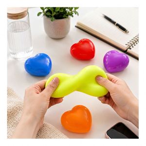 Juguete antiestrés de PU con forma de cubo de corazón luminoso, elástico y suave, con luces intermitentes, ideal para aliviar la ansiedad, recuerdo de fiesta, set para niños. - Product Image 6