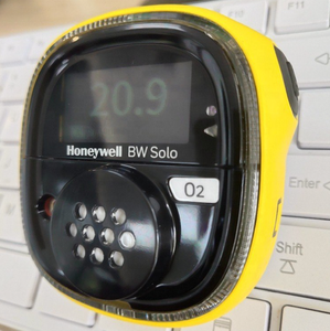 Original Honeywell BW Solo BWS2-M-Y BWS2-X-Y WS2-H-Y Portable Oxygène O2 Détecteur <span class=keywords><strong>de</strong></span> fuite <span class=keywords><strong>de</strong></span> <span class=keywords><strong>gaz</strong></span> <span class=keywords><strong>de</strong></span> <span class=keywords><strong>monoxyde</strong></span> <span class=keywords><strong>de</strong></span> <span class=keywords><strong>carbone</strong></span> - Product Image 2