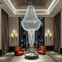 Luminaire suspendu moderne au design luxueux pour décoration de mariage d'hôtel Lustre à LED en acrylique et fer argenté doré