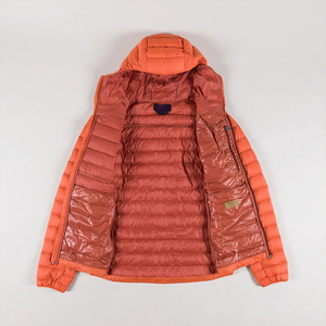 Chaqueta de Plumón Ligera para Hombre, Corte Entallado, Plumón de Ganso Gris, Tejido Impermeable, Cierre de Cremallera, Estilo Elegante para Oficina - Product Image 2