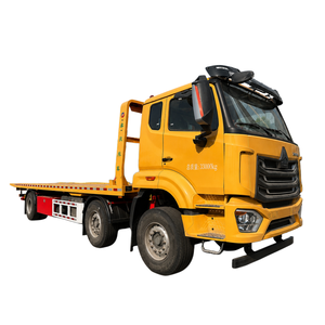 Camion de dépannage à plateau plat HOWO 4x2, véhicule de récupération léger avec treuil pour le sauvetage en cas d'accident automobile et l'assistance routière - Product Image 1