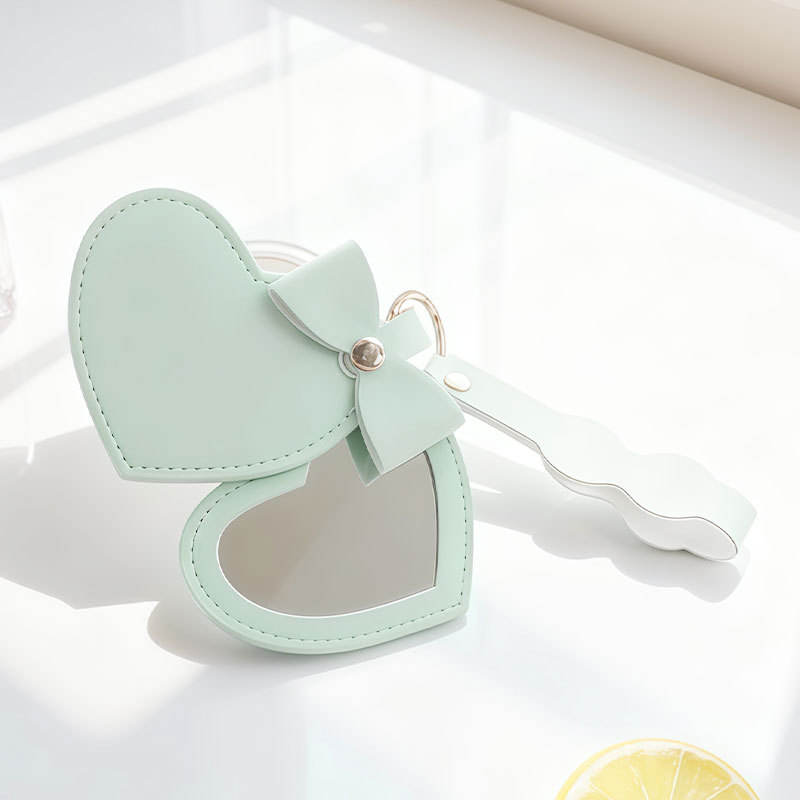 สีเขียวอ่อน