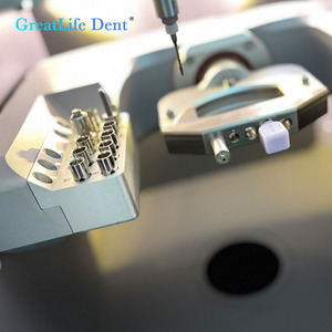 GreatLife Dent Machine de fraisage CNC 5 axes CAD/CAM à usinage à sec pour blocs de zircone et de métal, pour la restauration dentaire - Product Image 5