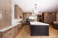 AlandCabinet Îlot de cuisine en bois massif personnalisé Design classique Panneau surélevé à panneau plat comprend robinet d'évier stratifié en marbre