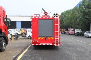 <span class=keywords><strong>Camion</strong></span> de pompiers Sinotruk Howo 8 tonnes avec transmission 4x2, nouveau moteur diesel puissant, capacité de sauvetage et réservoir d'eau - Product Image 6