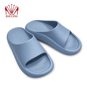 Sandalias Elegantes de EVA con Plataforma Gruesa y Logotipo Personalizado al por Mayor, Pantuflas Ligeras para Viaje - Product Image 1